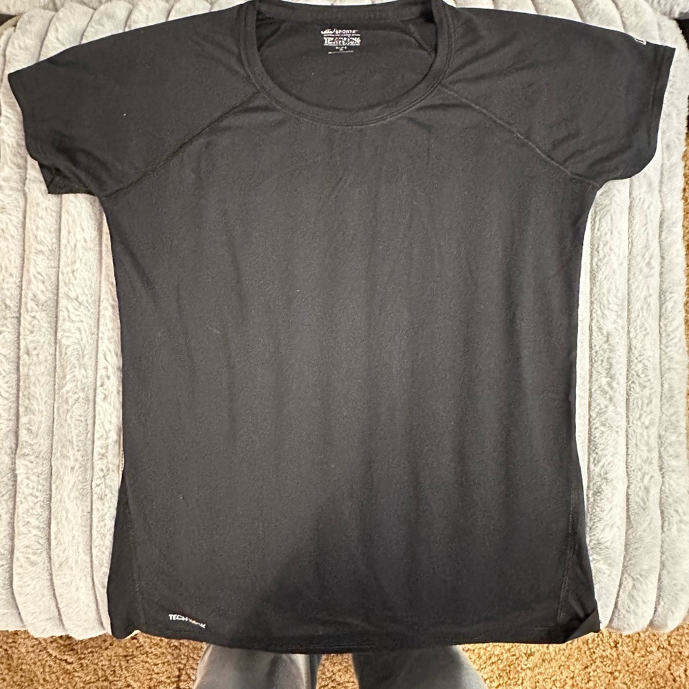 🌺🌸🌼BOGO Eastern Mountain Sports Black Short Sleeve Tee